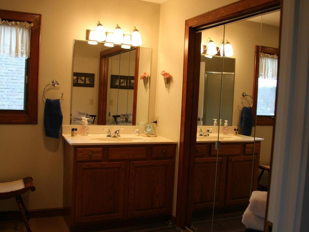 Sweetfern Inn (Adults Only) Clare エクステリア 写真
